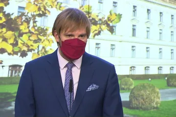 Vláda schválila ošetřovné i příspěvek pro lidi v karanténě