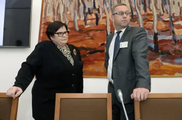 Nový zákon vymění státní zastupitelství během dvou let, souhlasí s kritikou novely Hamáček 