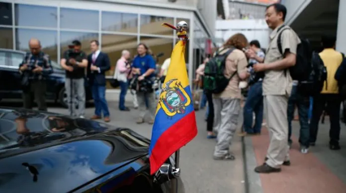 Snowden požádal Ekvádor o azyl