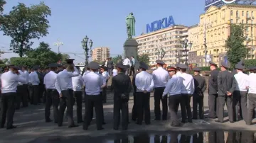 V Moskvě hlídkují tisíce policistů