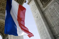 Francouzští generálové vyzvali k boji proti islamizaci země, hrozí jim postavení mimo službu