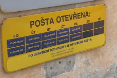 Rušené pobočky České pošty postupně omezují služby, lidé musí jinam