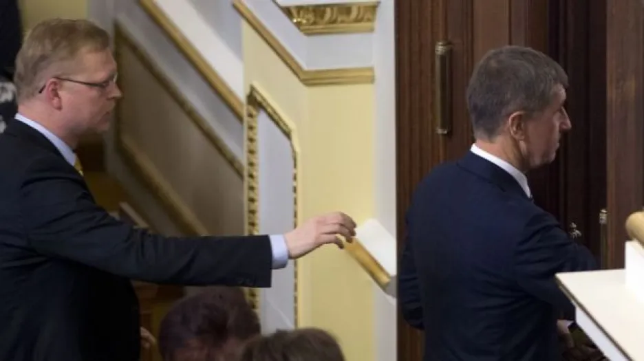 Zůstanou lidovci před dveřmi koalice?