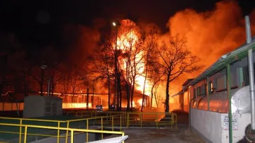 Požár skladu v Pardubicích