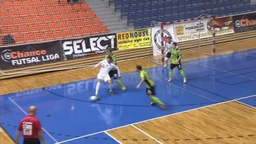 Do utkání nezásahl Michal Seidler, který pykal na lavičce za červenou kartu proti Chrudimi