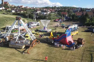 Za havárii kolotoče v Zaječí může podle vyšetřovatele majitel atrakce. Postavil ho na špatném místě