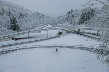 Skončila modernizace křižovatky u Rádelského mlýna. Práce jsou hotové dřív, ale prodražily se