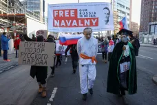 Ruská prokuratura chce Navalnému změnit trest na nepodmíněný