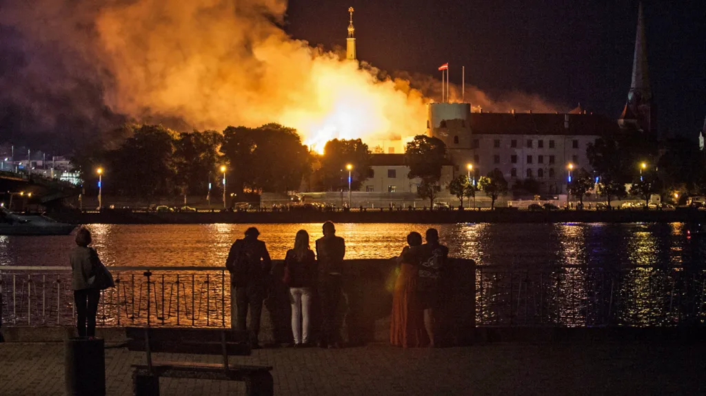 Požár prezidentského paláce v Rize