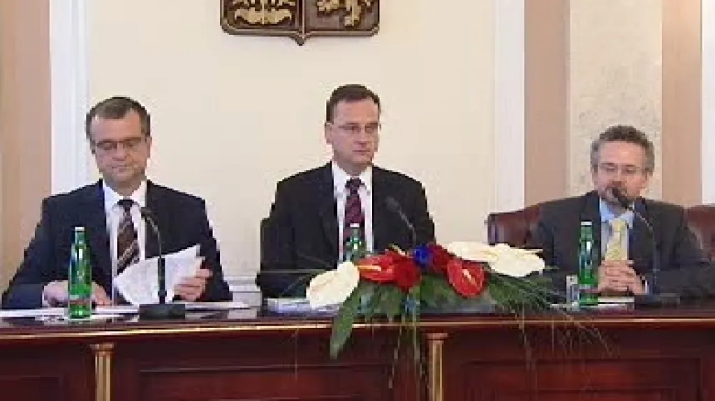 TK po jednání vlády