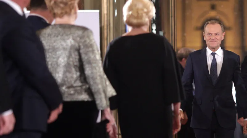 Donald Tusk na slavnostním ceremoniálu v Bukurešti