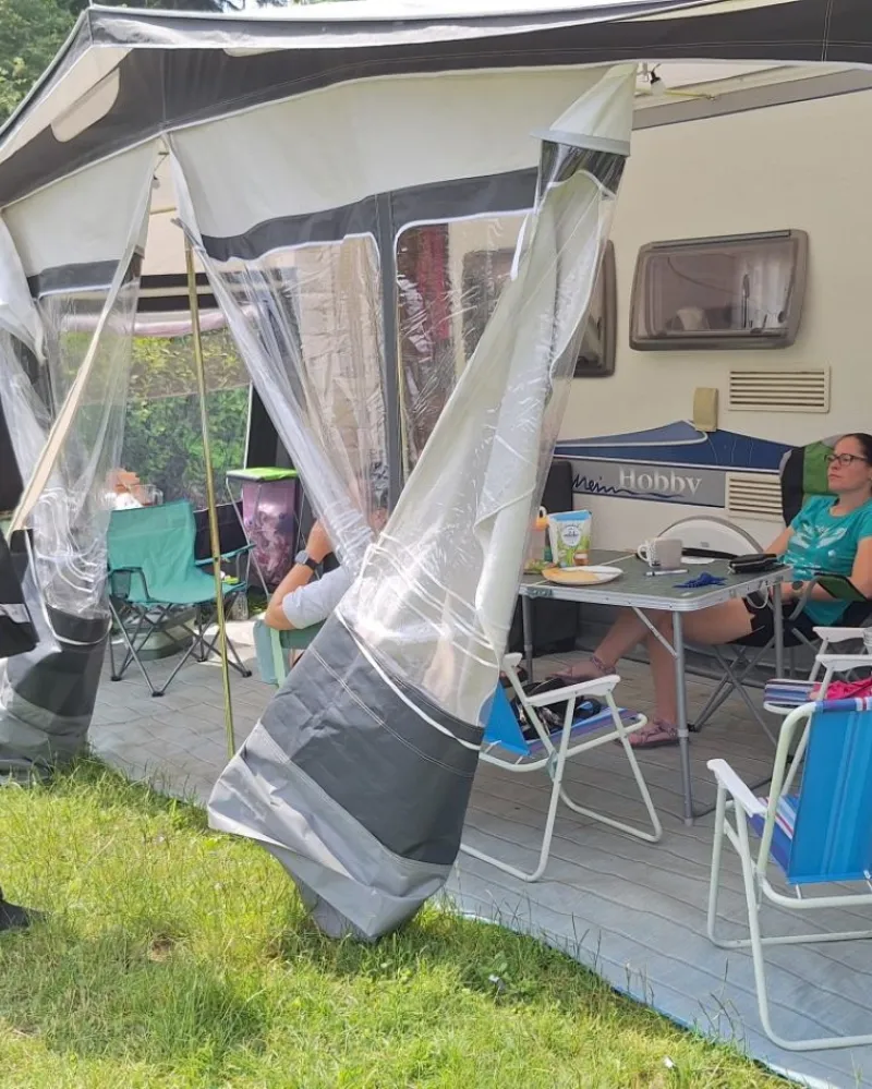 Plné kempy trápí požáry i krádeže. Provozovatelé apelují na bezpečnost