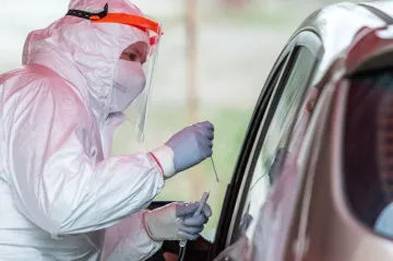 Pandemie je jako ledovec, udělejme do něj vrt, navrhují vědci. Prymula souhlasí