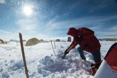 Vědci se provrtali do ztraceného světa. Leží 1084 metrů pod antarktickým ledem