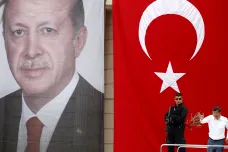 Erdogan našel při referendu oporu na venkově a u Turků ze Západu