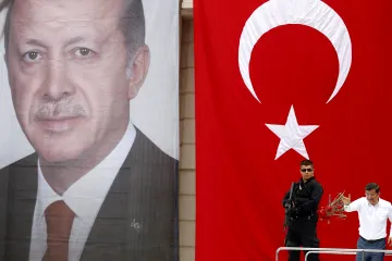 Erdogan našel při referendu oporu na venkově a u Turků ze Západu