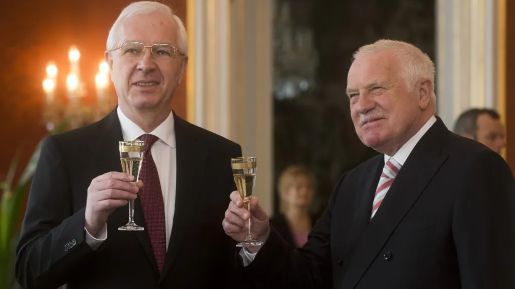 Václav Klaus jmenoval Jiřího Drahoše předsedou Akademie věd