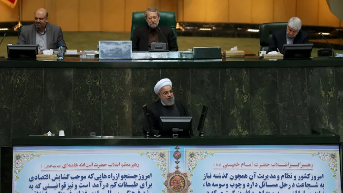 Hasan Rouhání v íránském parlamentu