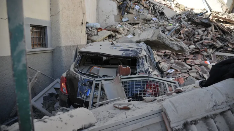 Následky zemětřesení ve střední Itálii