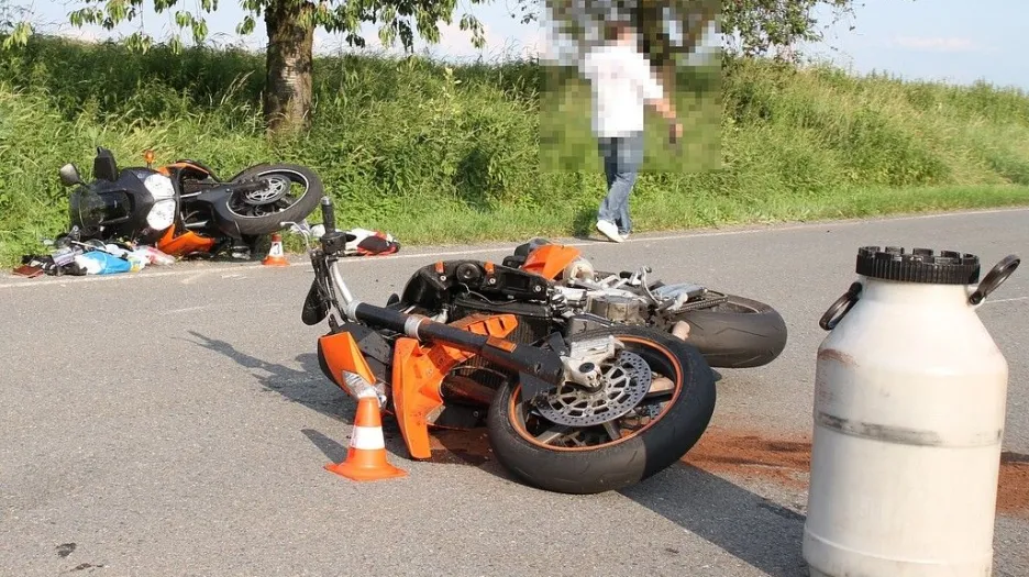 Nehoda tří motorkářů na Novojičínsku