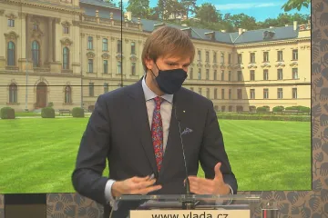 Další rozvolnění restrikcí přijde skoro o týden dřív, než se plánovalo, schválila vláda