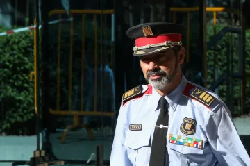 Šéf katalánské policie do vězení nepůjde. Soud jej zprostil obvinění ze vzpoury