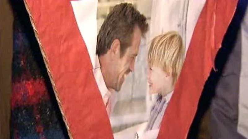 Nespokojení aktivisté ze skupiny K213 bojující za práva otců se na Gymnáziu Na Pražačce pokusili zbavit funkce ředitele školy Miloše Macka.