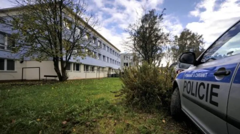 Chmelík: Bránit se holýma rukama je velmi nebezpečné
