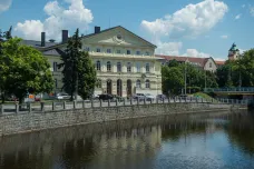Českobudějovičtí protestují proti přestavbě Slavie. Nelze ji zastavit, zní z radnice