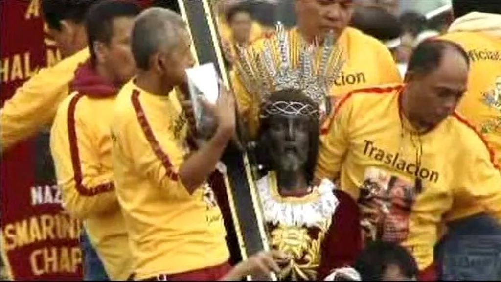 Manilský průvod se sochou Ježíše Krista