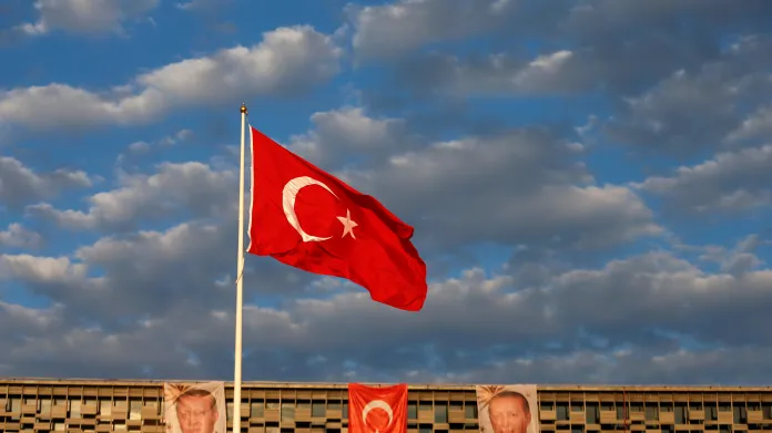Bývalý velvyslanec v Ankaře Václav Hubinger: Většina Turků nechce vojenskou vládu