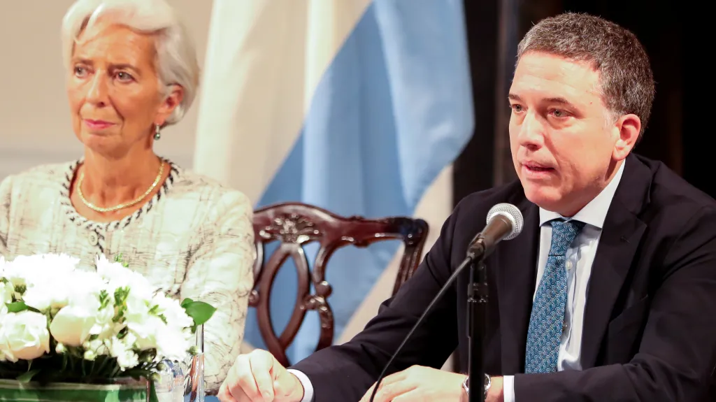 Šéfka MMF Christine Lagardeová a argentinský ministr hospodářství Nicolás Dujovne