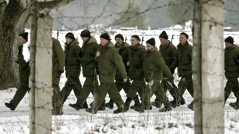 Výcvik nově mobilizovaných ukrajinských vojáků