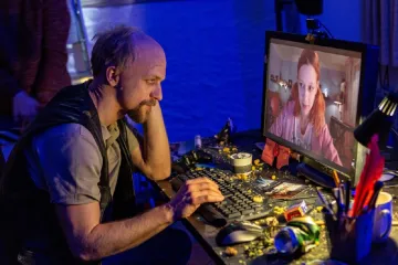 Je doma máma? Tomáš Klus složil píseň k filmu V síti o zneužívání na webu