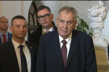 Zeman ohlásil zveřejnění své zdravotní dokumentace. Nemocnice mluví jen o souhrnu