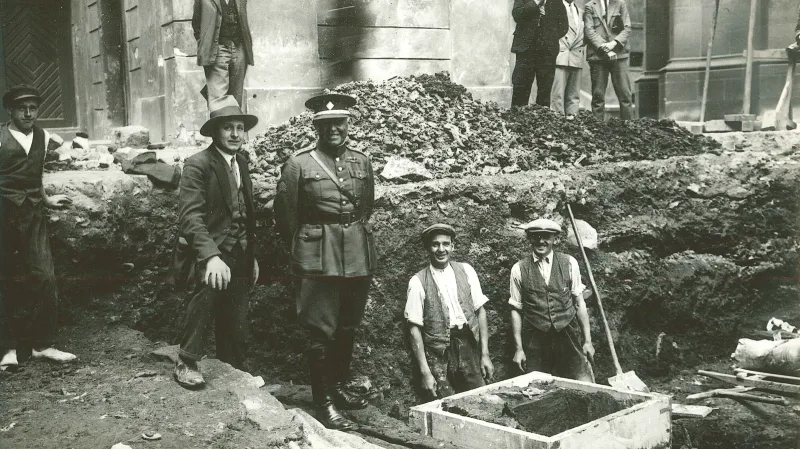 Z výstavy Obnova Pražského hradu