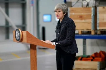 Odmítněte dohodu o brexitu a nikdo neví, co se stane, varuje Mayová před klíčovým hlasováním