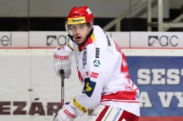 Oceláři pustili Hrabala do Novosibirsku, nahradí ho Trončinský