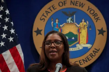 Miliony dolarů za zájezdy a soukromé tryskáče. Newyorská prokuratura chce rozpustit NRA kvůli zpronevěře