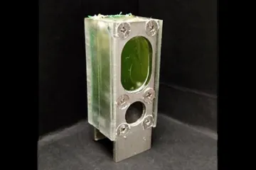 V Cambridge vyrobili energetický článek ze sinic. Už rok bez přestávky pohání počítač