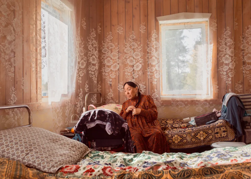 První místo v sekci Problematika současnosti, příběhy: Alexey Vasilyev se sérií snímků Sakhawood (Jakutský les)