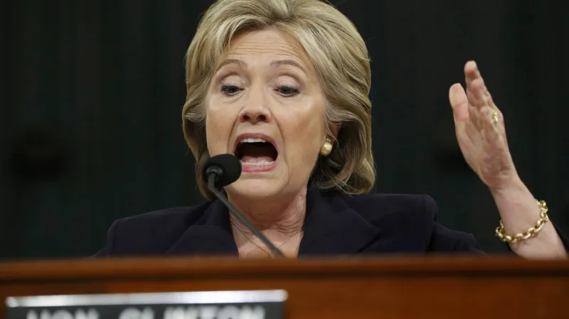 Hillary Clintonová během slyšení v Kongresu