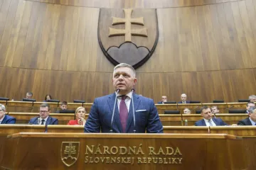 Ficova nová vláda získala důvěru parlamentu