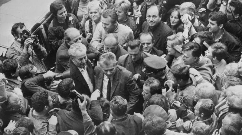 Předseda Národního shromáždění Josef Smrkovský po návratu z Moskvy, srpen 1968