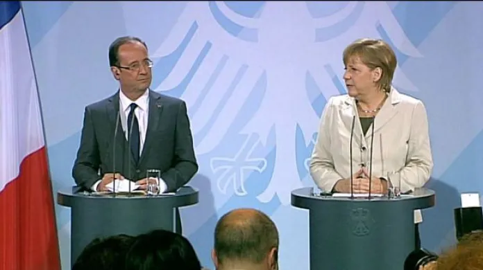 Brífink Angely Merkelové a Françoise Hollanda