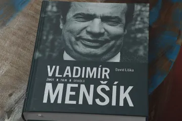 Natáčel a čekala na něj sanitka. Kniha o Menšíkovi popisuje i jeho potíže