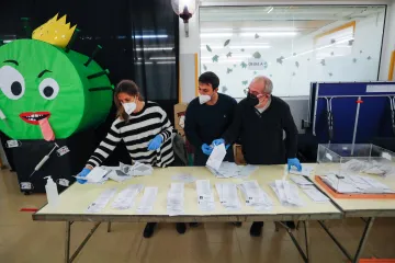 V katalánském parlamentu budou mít podle odhadů většinu separatisté