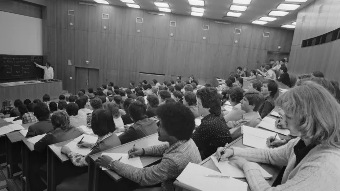 Výuka na VŠB v roce 1984