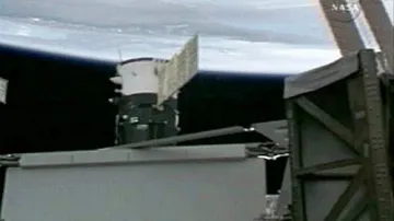 Spojení Sojuzu TMA-13 s ISS