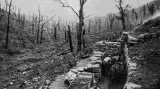 Únor 1916. Zákopy na francouzské straně v počátcích bitvy